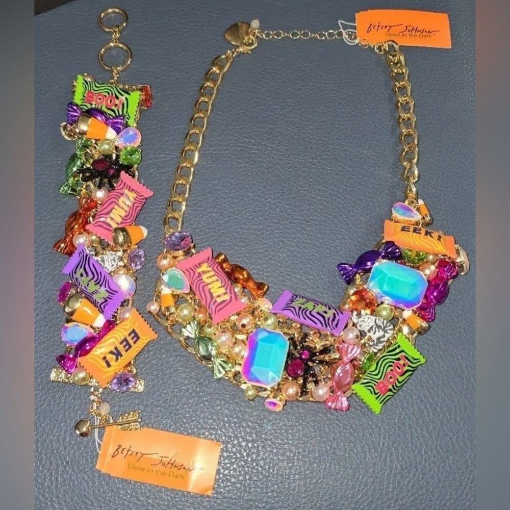 Betsey Johnson Halloween Candy Glow necklace & bracelet set